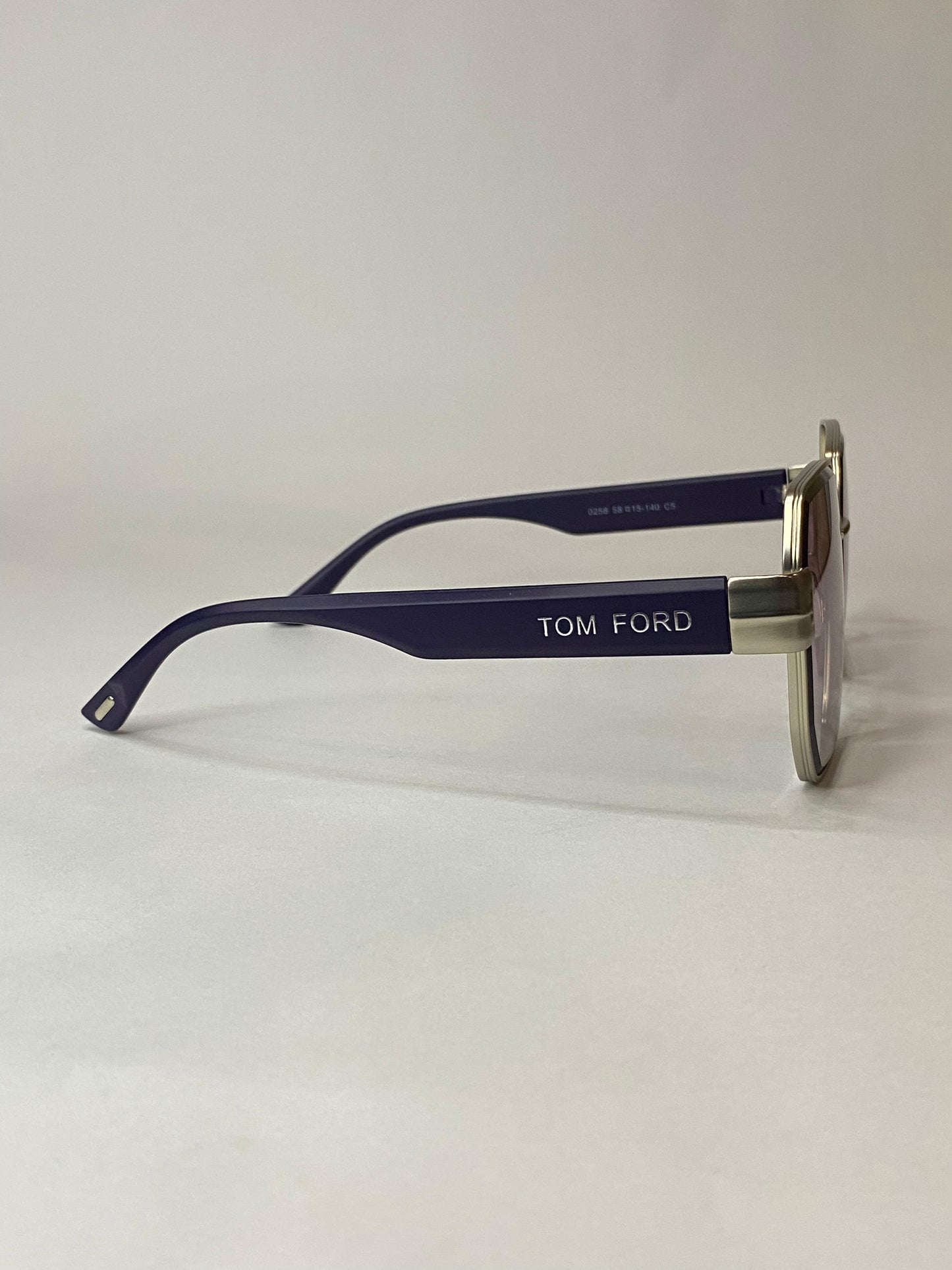 Tom Ford Designer Sunglasses for Men & Women โ Bold & Stylish Eyewear