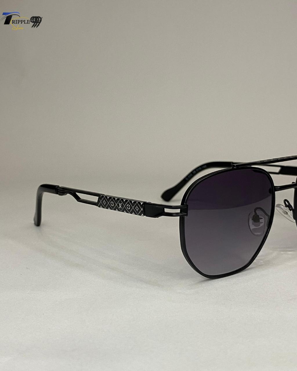 Stylish Black Louis Vuitton Sunglasses with Gradient Lenses