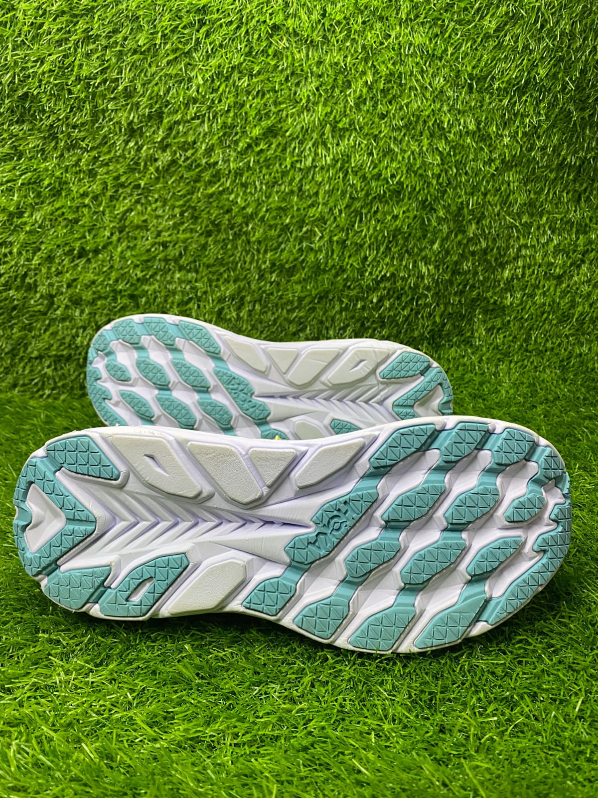 HOKA Clifton 8 "Custard Edition" – Premium+ Performance Running Shoes