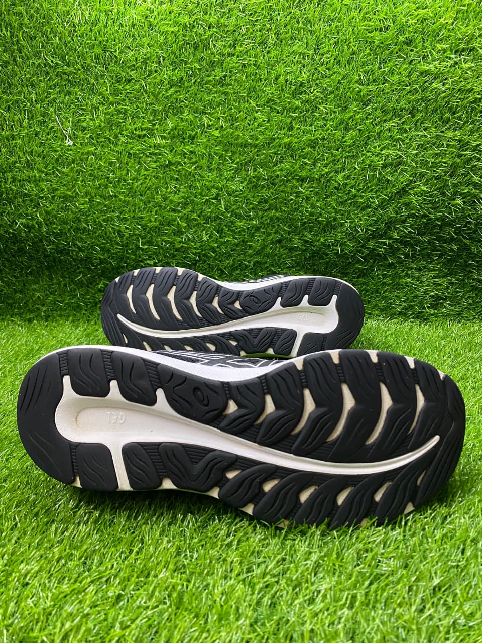 Original Asics Gel-Excite Performance Joggers | Men’s Size UK 8 (Euro 42)