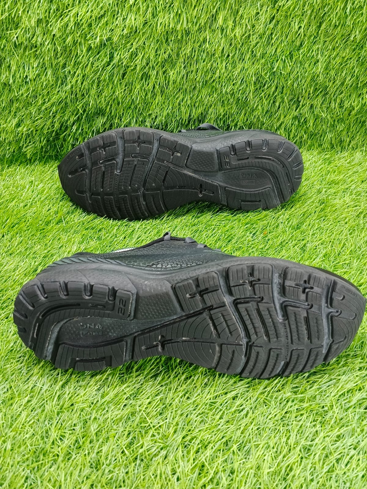 Brooks Adrenaline GTS 22 | The Gold Standard of Support