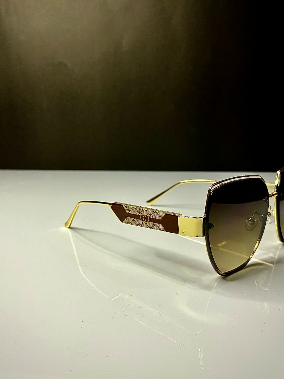 Gucci-Inspired Gold Frame Sunglasses for – Gradient Lenses, Luxury Look Unisex