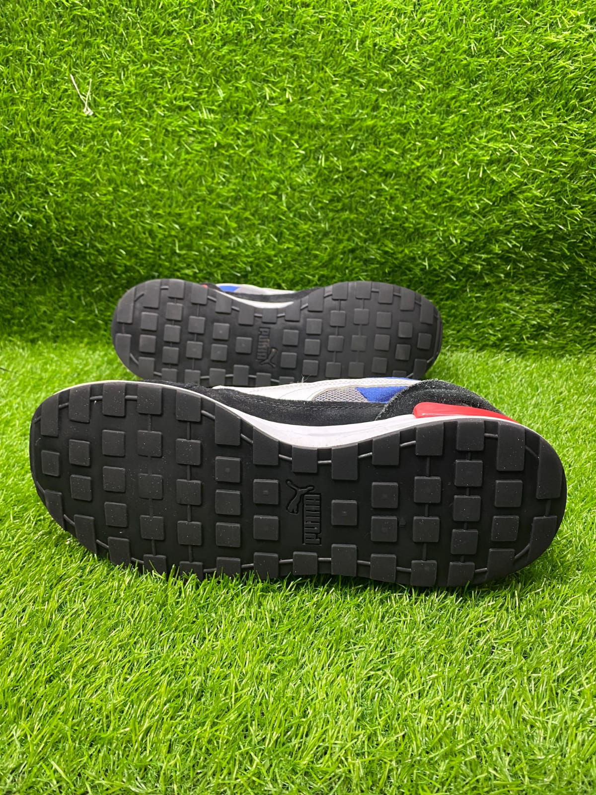 Original PUMA Premium Sneakers – Size UK 9.5 (EU 44)