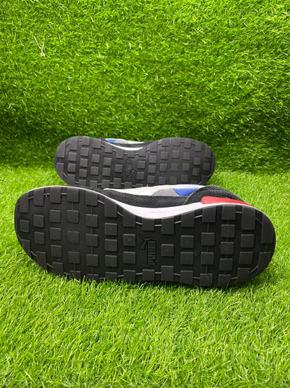 Original PUMA Premium Sneakers – Size UK 9.5 (EU 44)