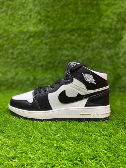 Air Jordan 1 Mid 'Panda' | Black & White Edition