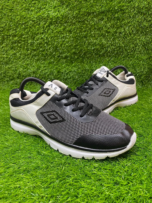Original Umbro Sports Shoes | Premium Mesh Design | Size 43 (UK 8.5) - Like New!