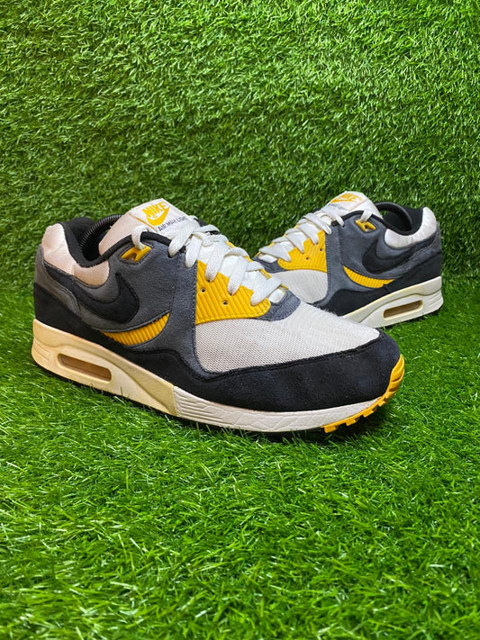 Nike Air Max Light | Iconic Style & Premium Comfort