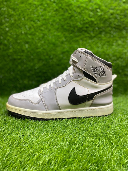 Nike Air Jordan 1 Mid | The Courtside Classic