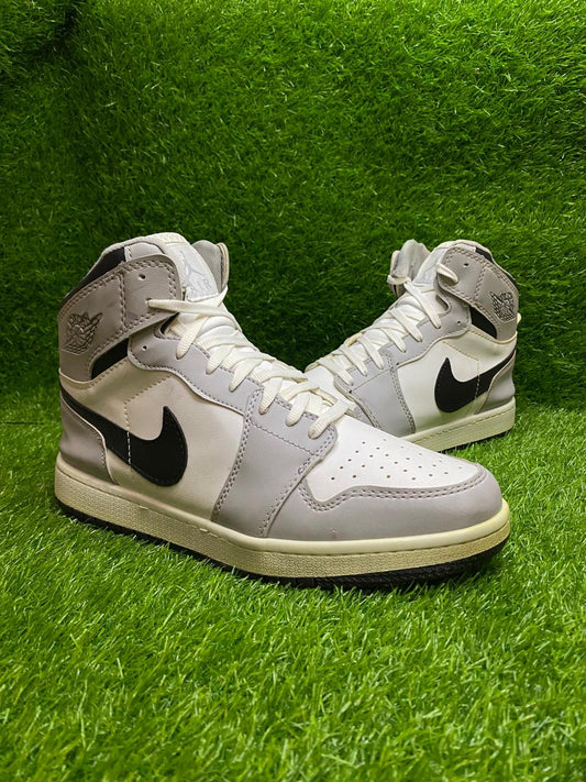Nike Air Jordan 1 Mid | The Courtside Classic
