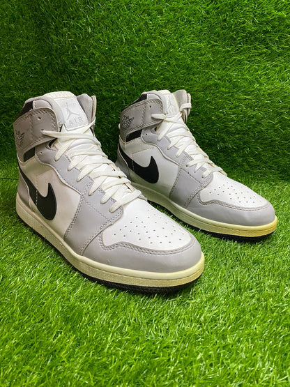 Nike Air Jordan 1 Mid | The Courtside Classic