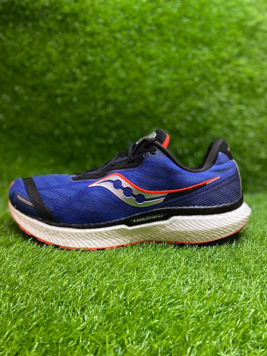 Saucony Triumph 19 | The Ultimate Plush Road Runner