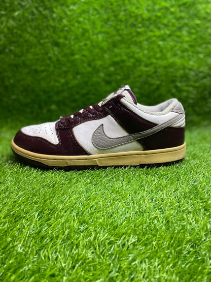 Nike Dunk Low | The Streetwear Staple