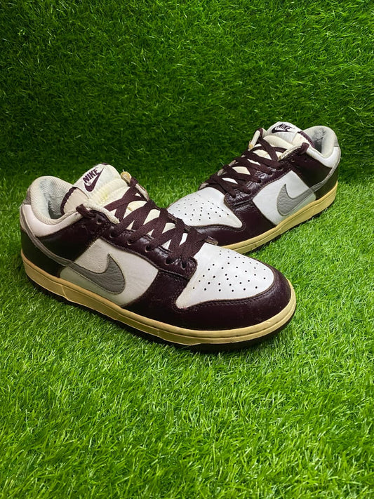 Nike Dunk Low | The Streetwear Staple