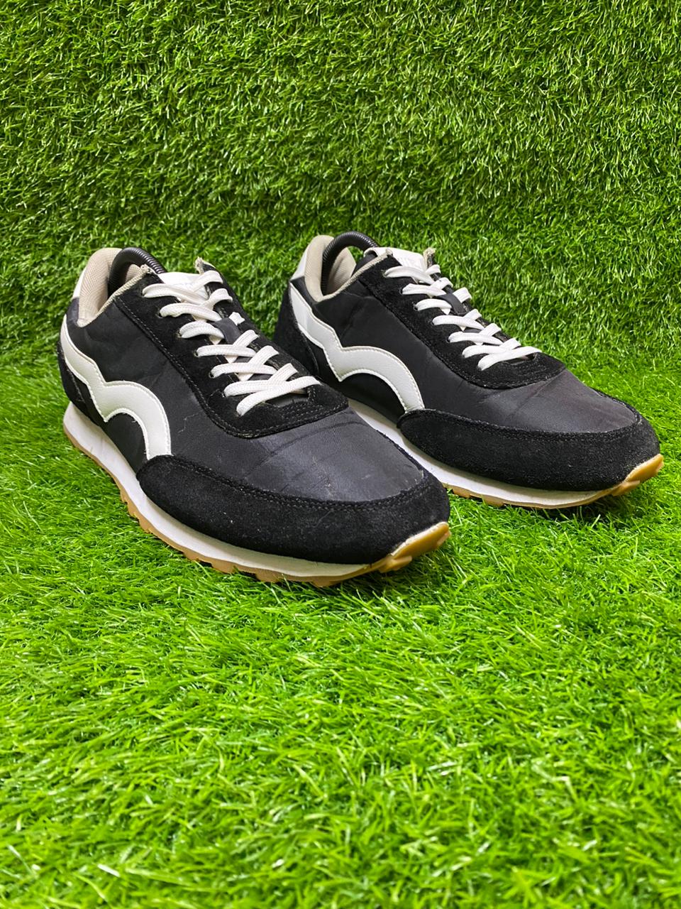 Retro Silhouette Lifestyle Sneakers | Black & Ivory Premium Edition